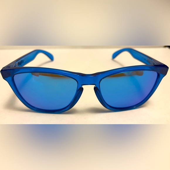 Oakley Other - Rare Oakley Frogskins Acid Blue Sunglasses Authentic